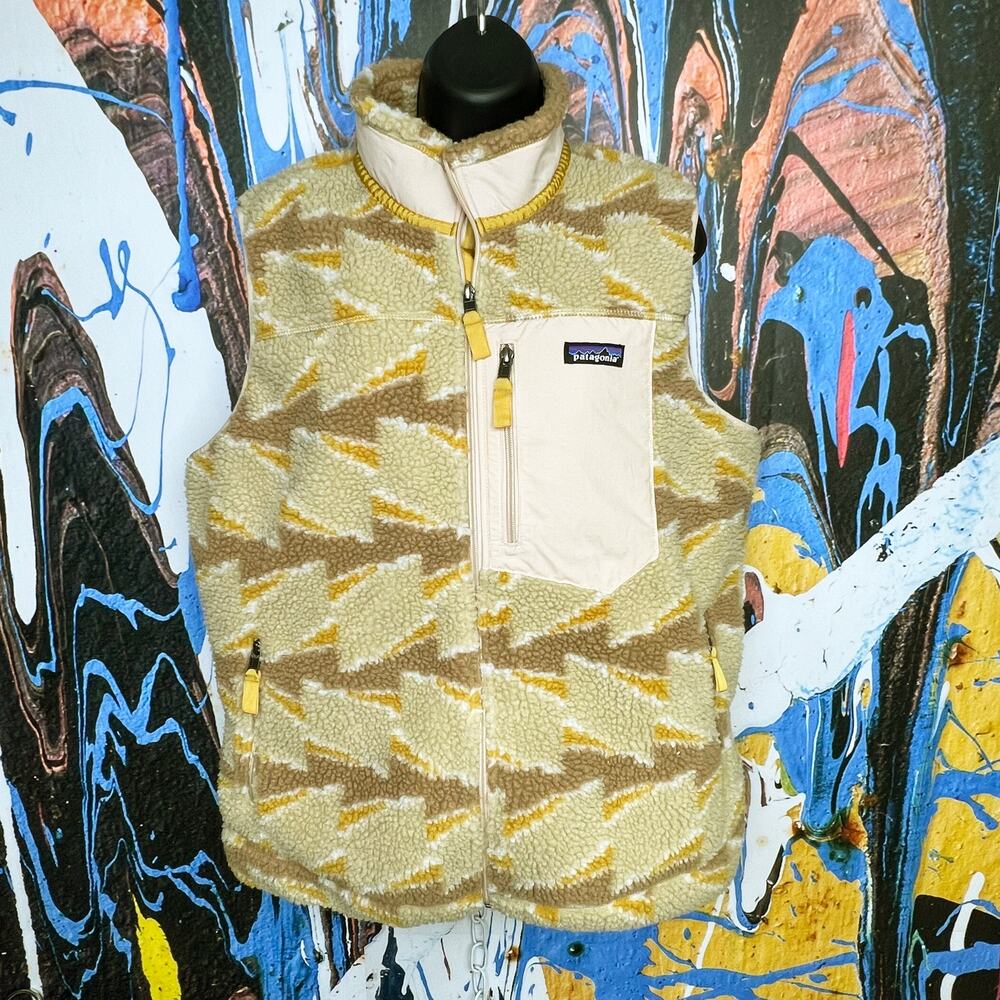 Patagonia Women's Classic Retro-X® Fleece Vest Take Root: Natural